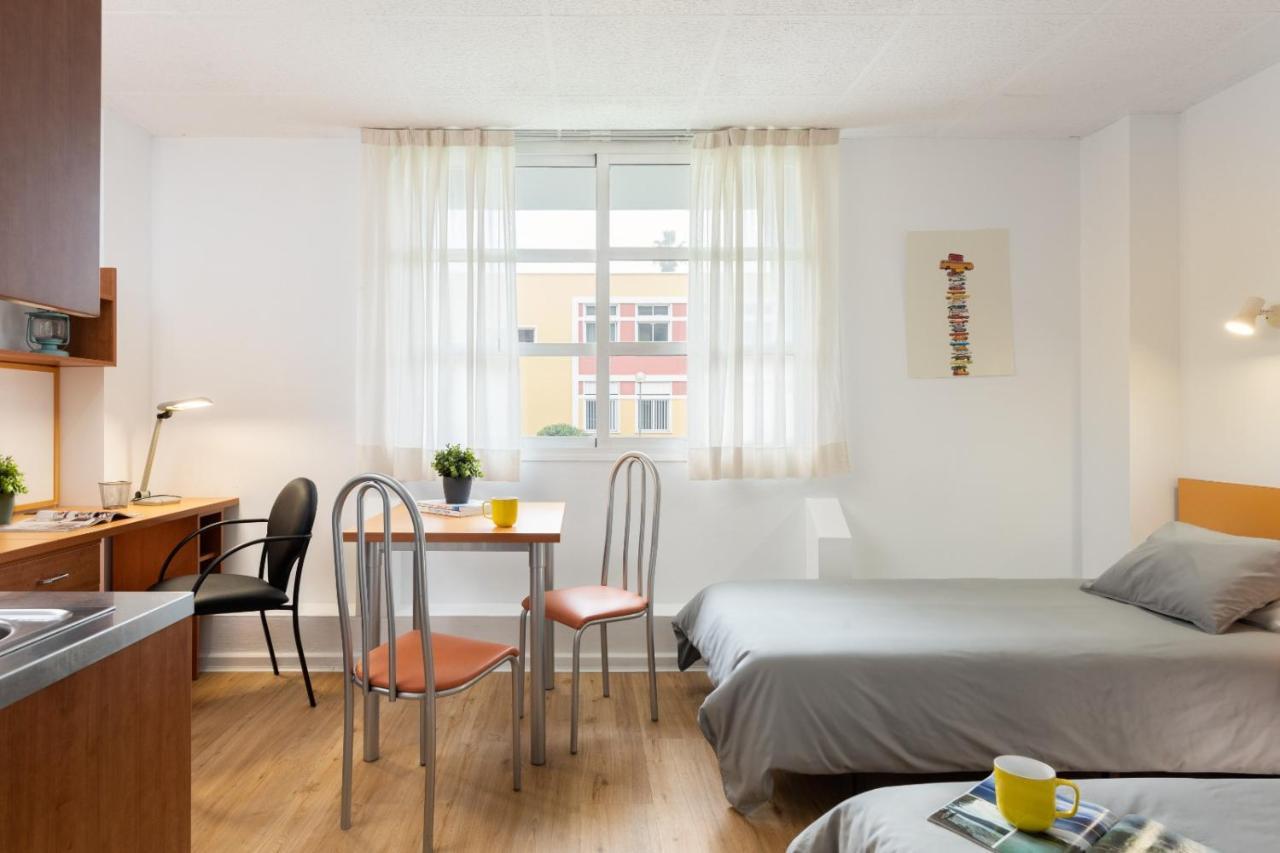 Micampus Upo Celestino Mutis Student Residence Sewilla Zewnętrze zdjęcie