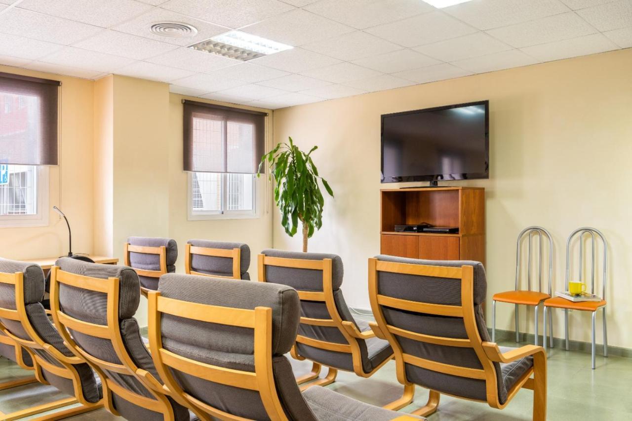 Micampus Upo Celestino Mutis Student Residence Sewilla Zewnętrze zdjęcie